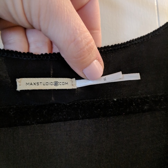 🌟Max studio Black Faux Wrap V-neck Top - Picture 5 of 7